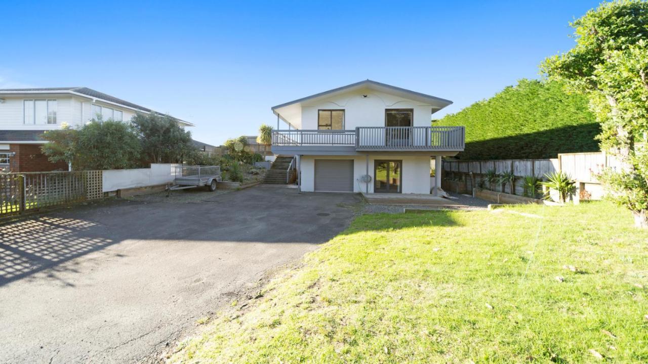 Kapiti Views - Waikanae Beach Holiday Home Exterior photo